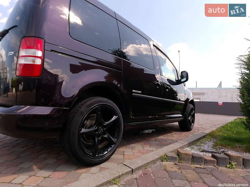 Мінівен Volkswagen Caddy 2014 в Сарнах