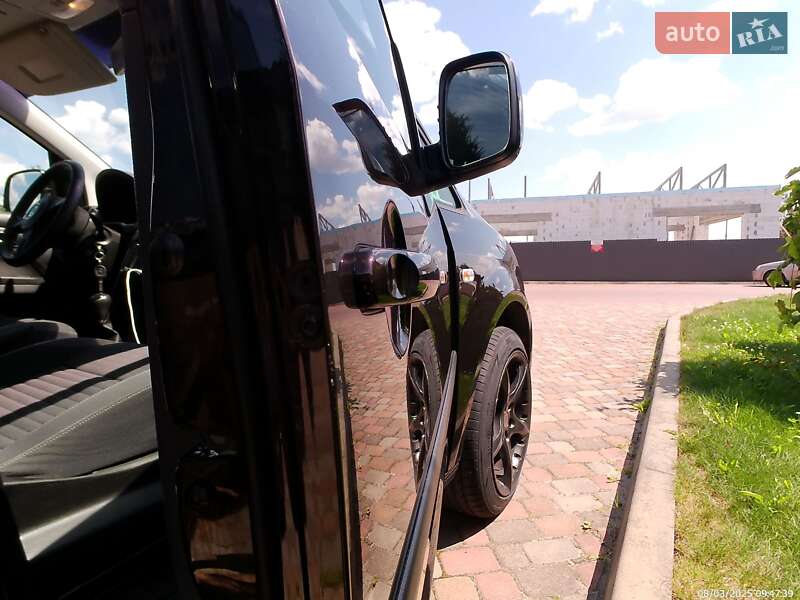 Мінівен Volkswagen Caddy 2014 в Сарнах