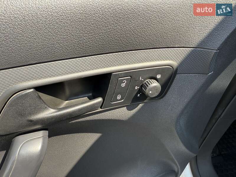 Грузовой фургон Volkswagen Caddy 2012 в Днепре