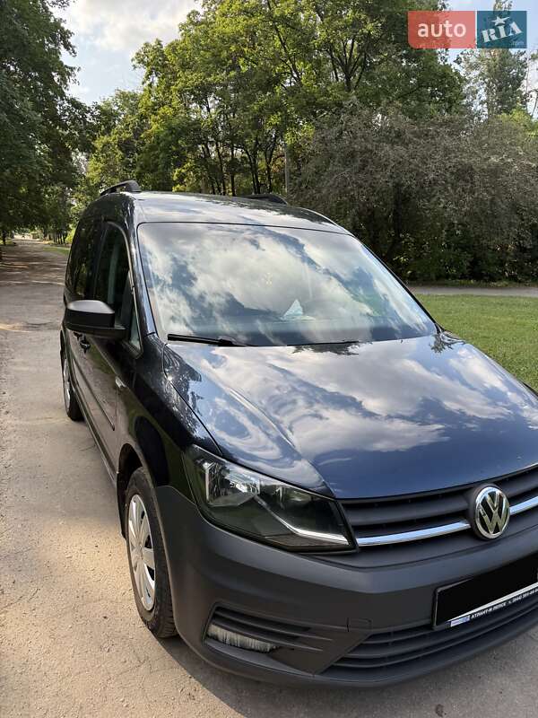 Минивэн Volkswagen Caddy 2016 в Харькове