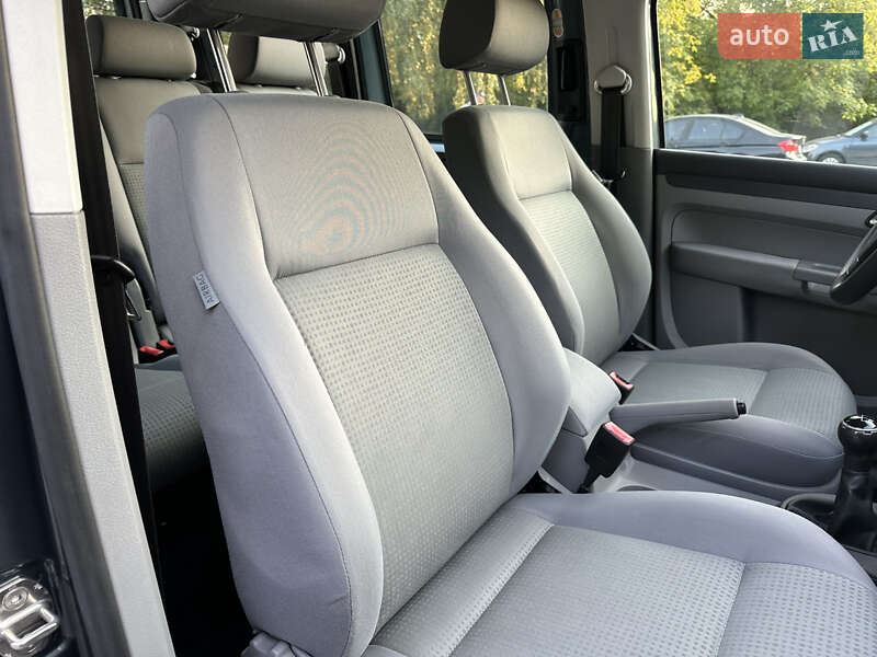 Минивэн Volkswagen Caddy 2009 в Виннице