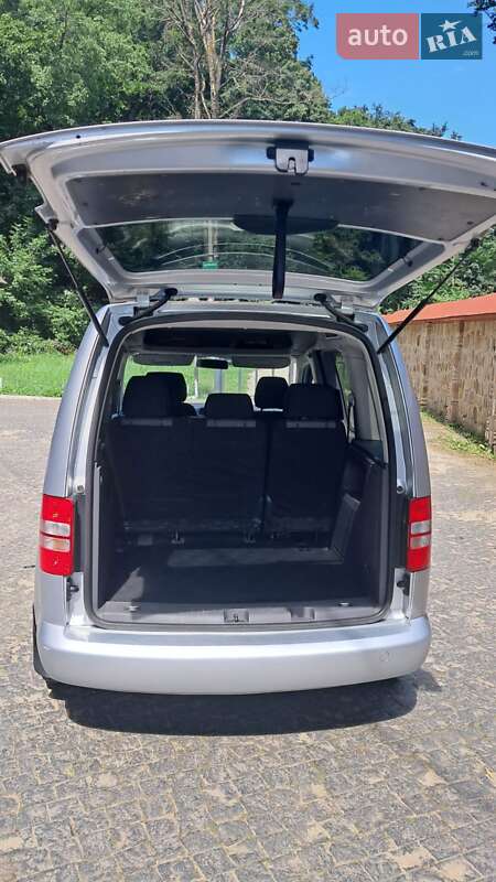 Минивэн Volkswagen Caddy 2010 в Черновцах