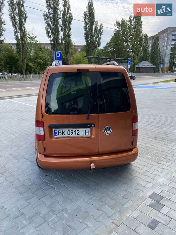 Минивэн Volkswagen Caddy 2008 в Вараше