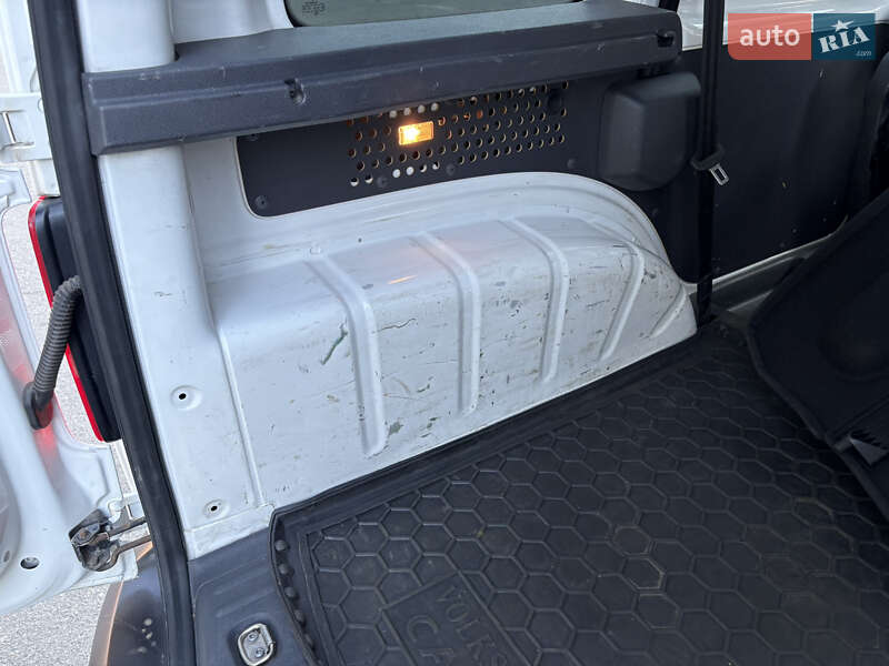 Минивэн Volkswagen Caddy 2015 в Днепре