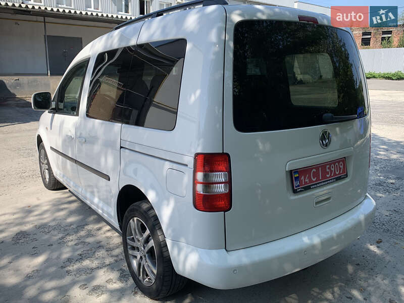Минивэн Volkswagen Caddy 2014 в Сваляве