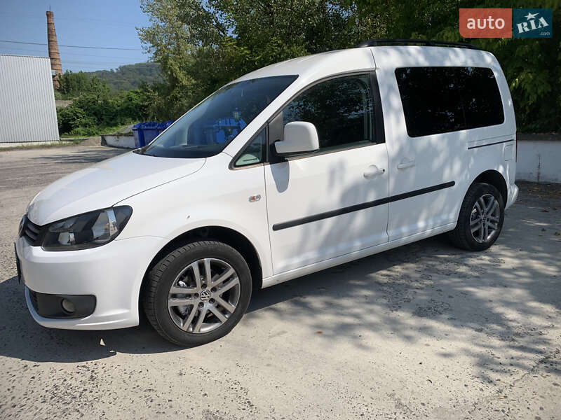 Минивэн Volkswagen Caddy 2014 в Сваляве