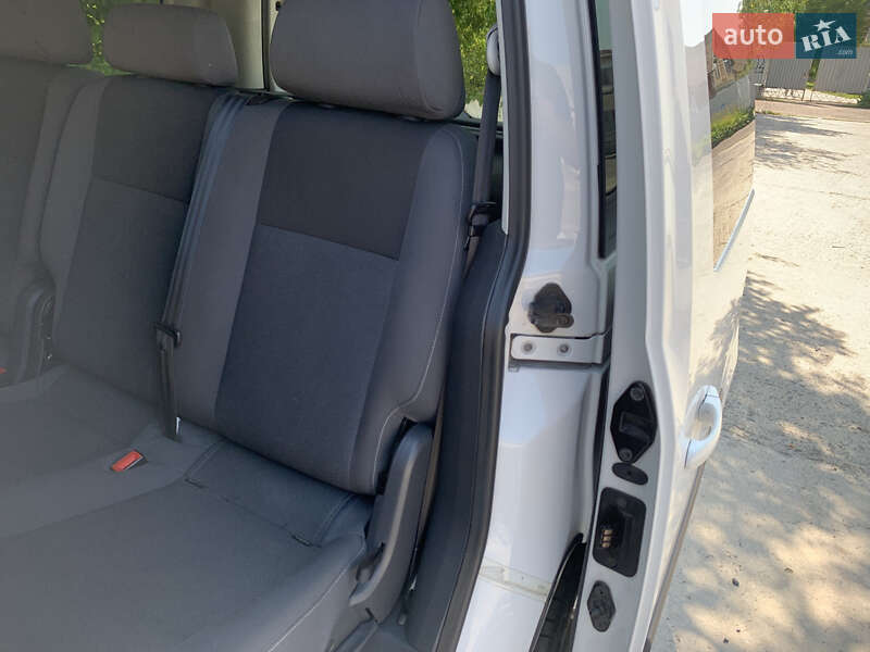 Минивэн Volkswagen Caddy 2014 в Сваляве