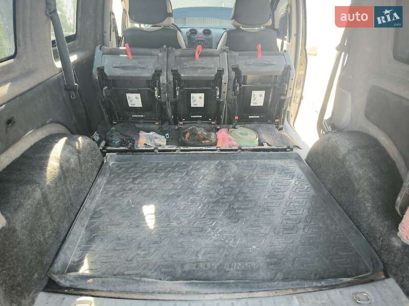 Минивэн Volkswagen Caddy 2006 в Киеве