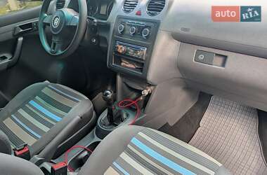 Минивэн Volkswagen Caddy 2011 в 
