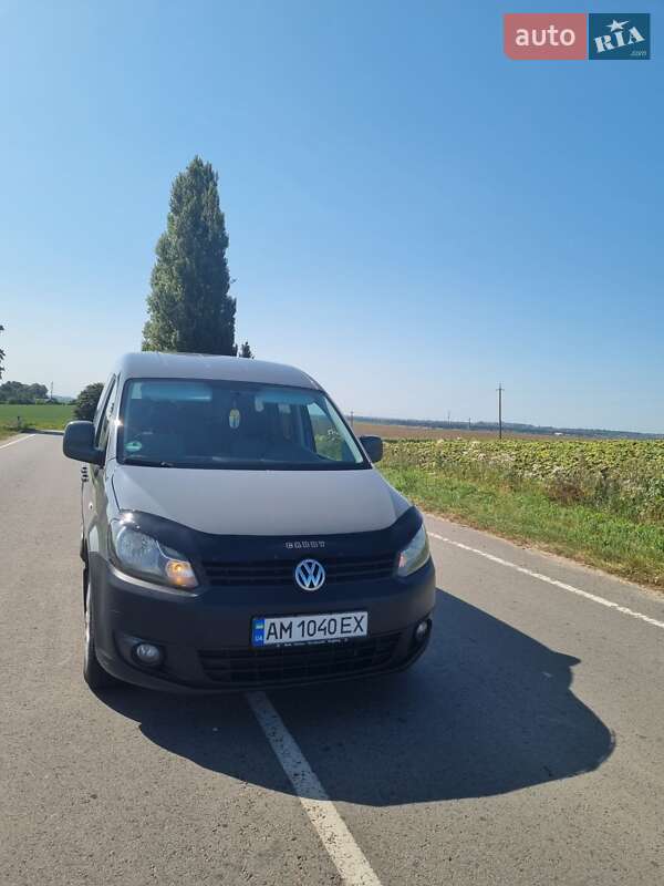 Минивэн Volkswagen Caddy 2010 в Ровно