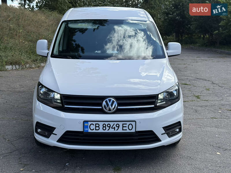 Минивэн Volkswagen Caddy 2016 в Киеве