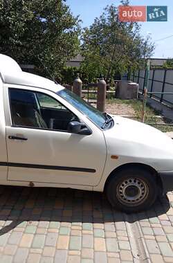 Грузовой фургон Volkswagen Caddy 2003 в 