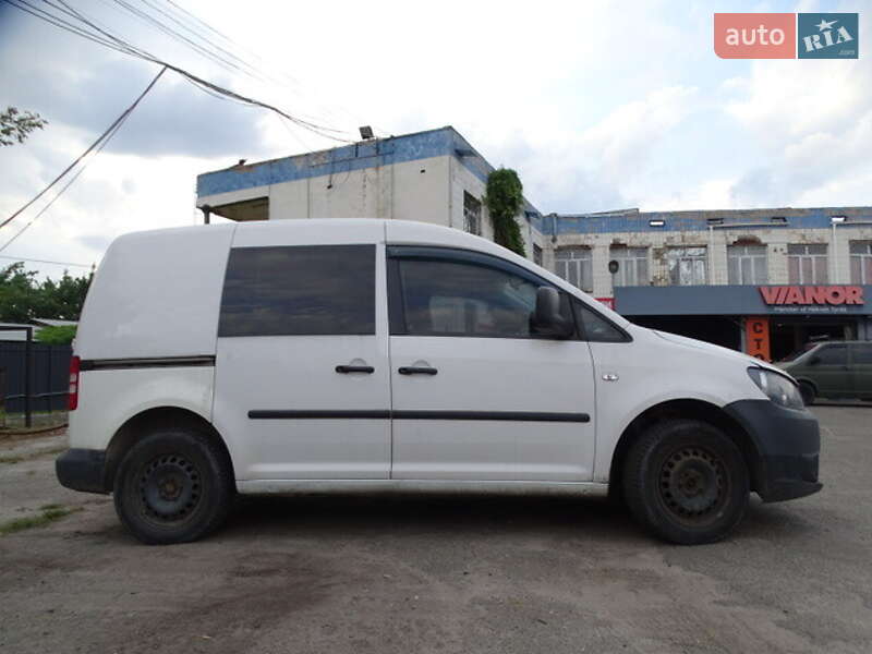 Мінівен Volkswagen Caddy 2010 в Києві