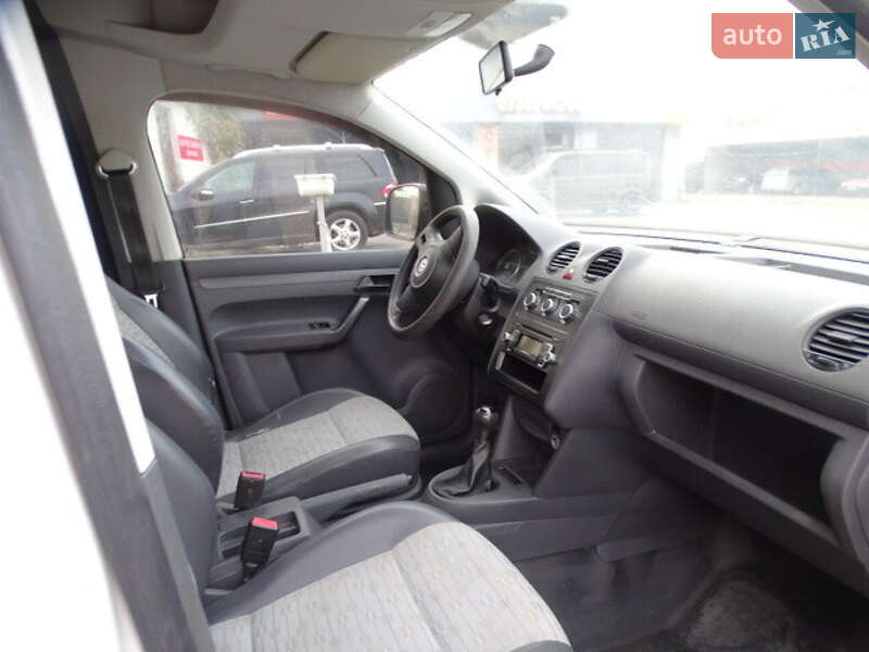 Мінівен Volkswagen Caddy 2010 в Києві