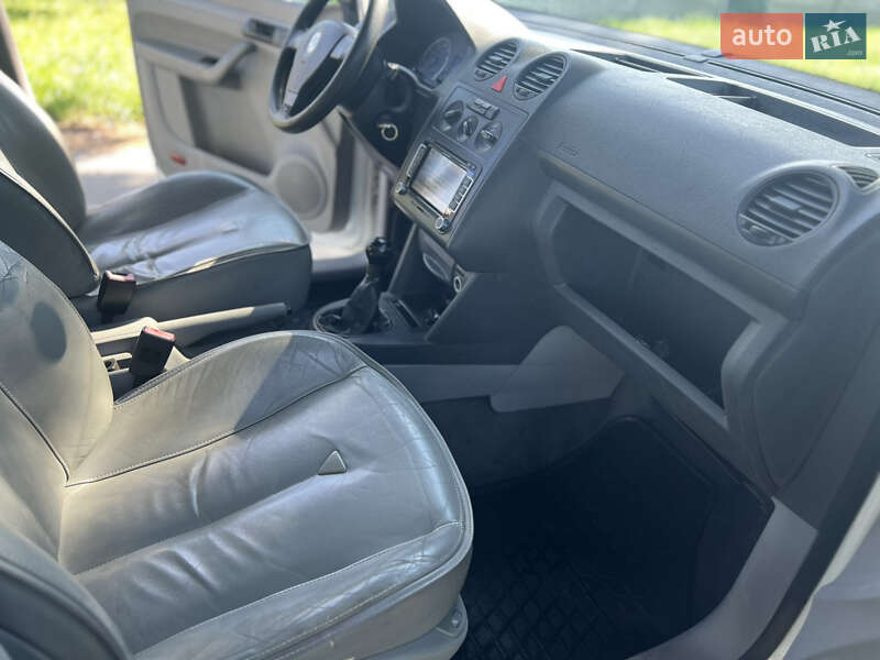 Минивэн Volkswagen Caddy 2009 в Киеве