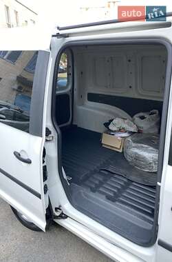 Грузовой фургон Volkswagen Caddy 2015 в 