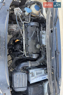 Грузовой фургон Volkswagen Caddy 2005 в 