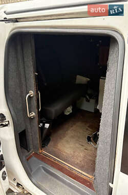 Бронированный автомобиль Volkswagen Caddy 2013 в 
