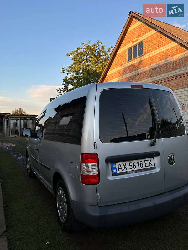 Минивэн Volkswagen Caddy 2005 в Богодухове