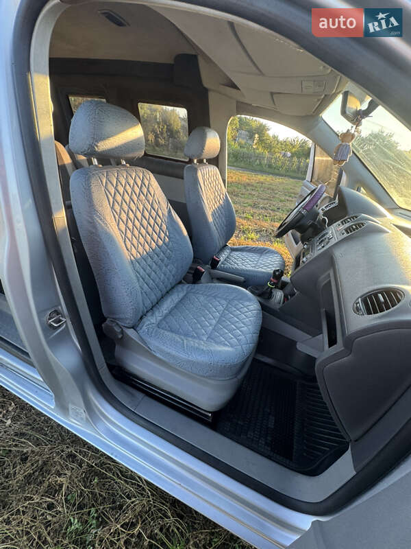 Мінівен Volkswagen Caddy 2010 в Сумах фото 11 Мінівен Volkswagen Caddy 2010 в Сумах