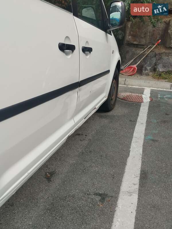 Мінівен Volkswagen Caddy 2010 в Жмеринці