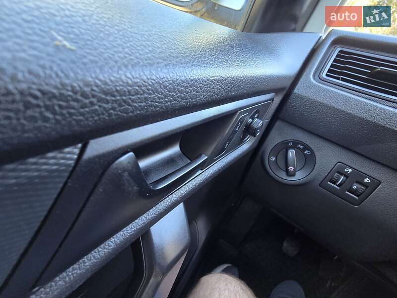 Грузовой фургон Volkswagen Caddy 2016 в Одессе