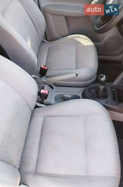 Минивэн Volkswagen Caddy 2008 в 