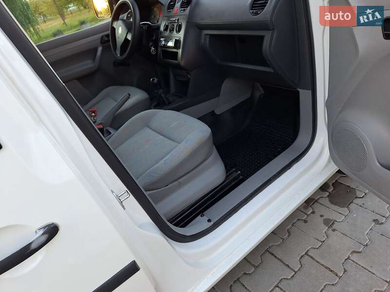 Минивэн Volkswagen Caddy 2007 в Черновцах