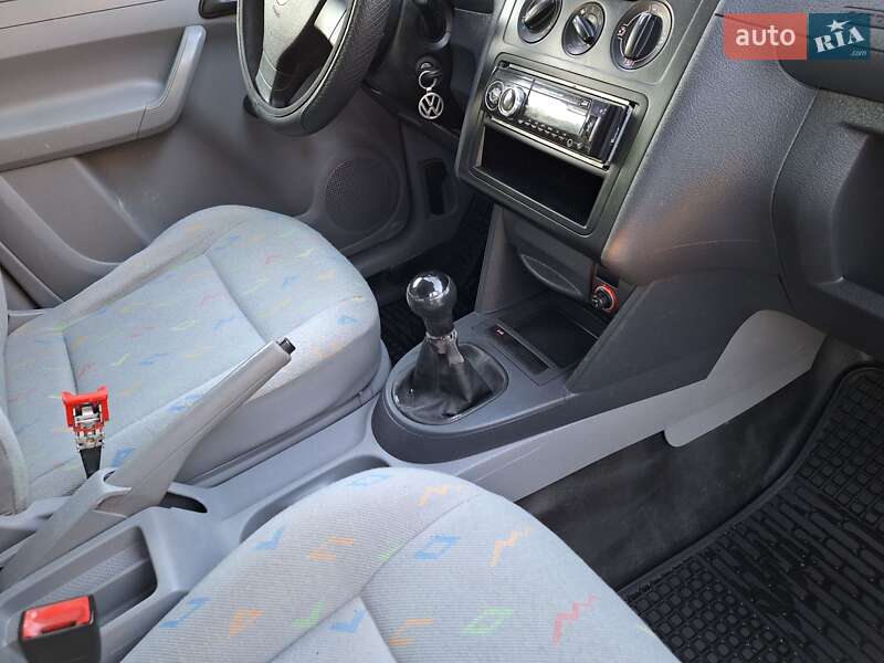 Минивэн Volkswagen Caddy 2007 в Черновцах