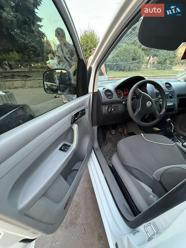 Минивэн Volkswagen Caddy 2007 в Коростене