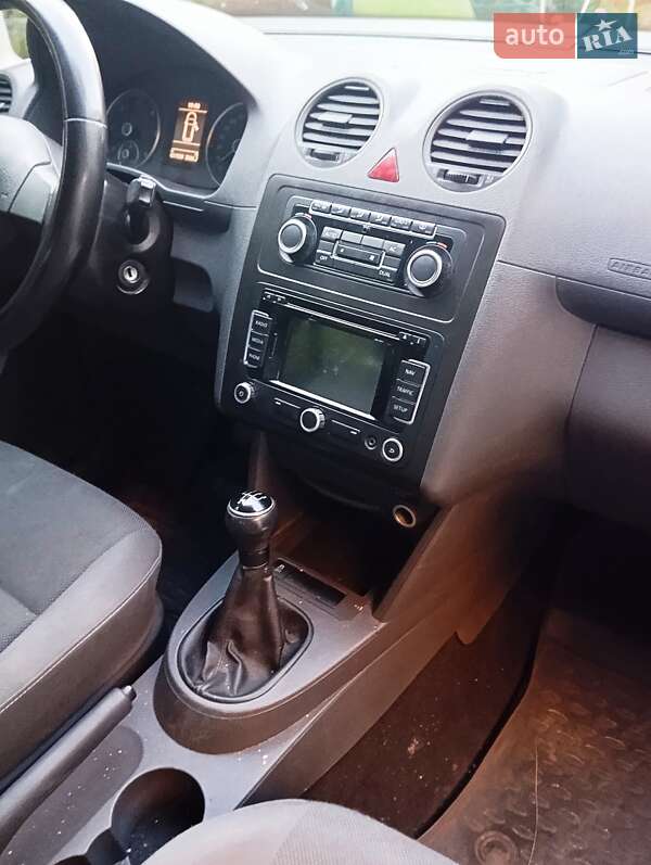 Минивэн Volkswagen Caddy 2011 в Чернигове