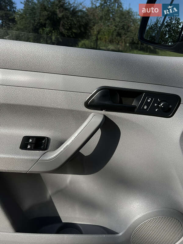 Минивэн Volkswagen Caddy 2007 в Львове