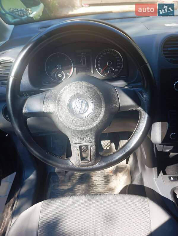 Минивэн Volkswagen Caddy 2011 в Чернигове