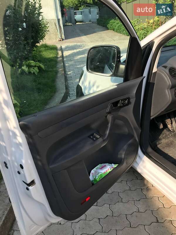 Минивэн Volkswagen Caddy 2013 в Ивано-Франковске