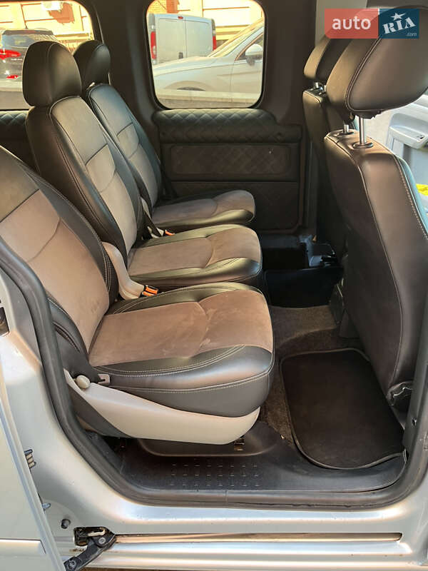 Мінівен Volkswagen Caddy 2011 в Хмельницькому