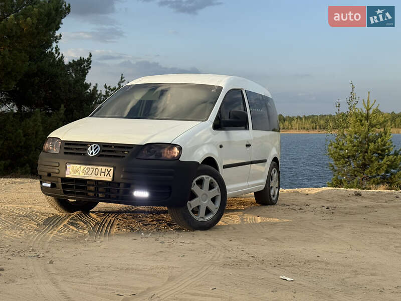 Минивэн Volkswagen Caddy 2007 в Коростене