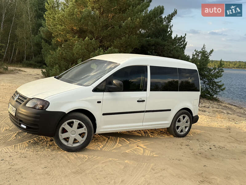 Минивэн Volkswagen Caddy 2007 в Коростене