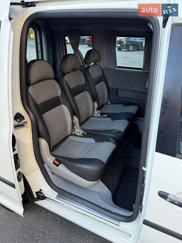 Минивэн Volkswagen Caddy 2009 в Чернигове