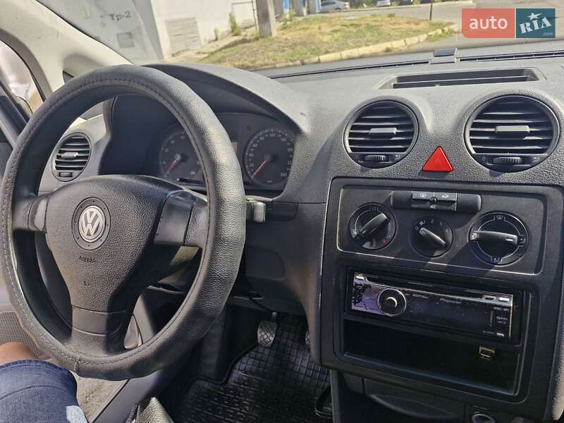 Минивэн Volkswagen Caddy 2008 в Николаеве