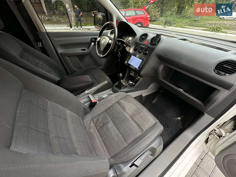 Минивэн Volkswagen Caddy 2008 в Дрогобыче