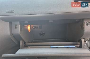 Минивэн Volkswagen Caddy 2013 в 