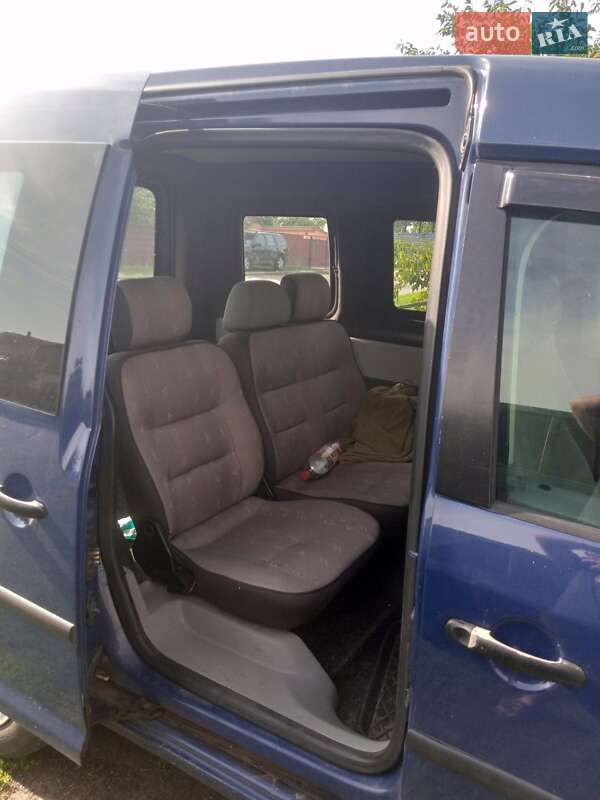 Минивэн Volkswagen Caddy 2005 в Згуровке