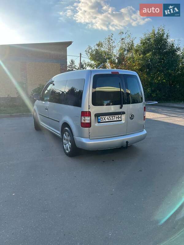 Минивэн Volkswagen Caddy 2010 в Волочиске