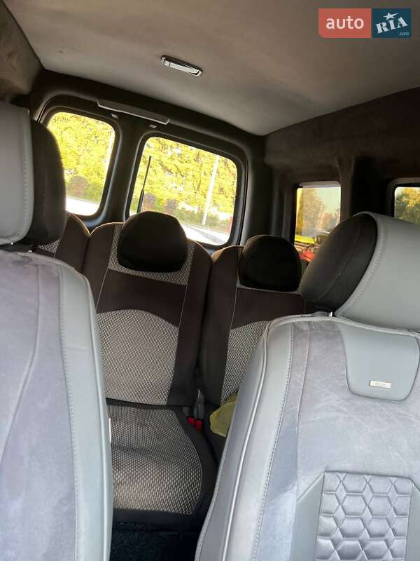 Минивэн Volkswagen Caddy 2010 в Волочиске