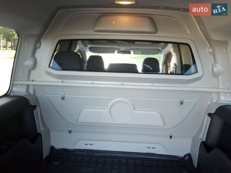 Минивэн Volkswagen Caddy 2015 в Киеве