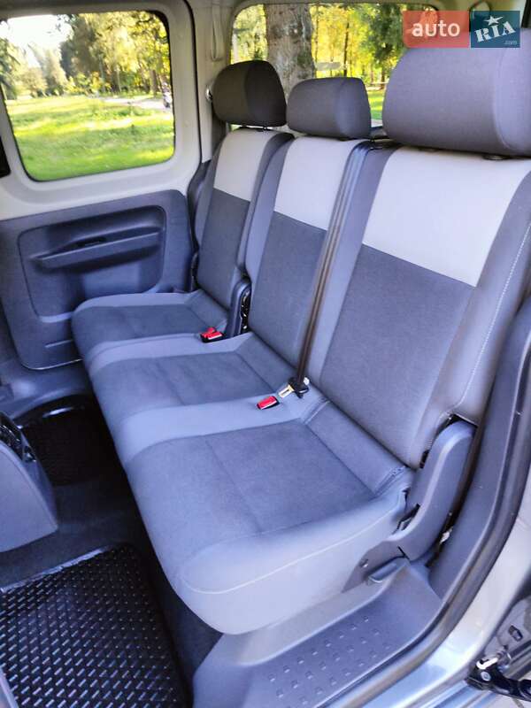 Мінівен Volkswagen Caddy 2011 в Чорткові