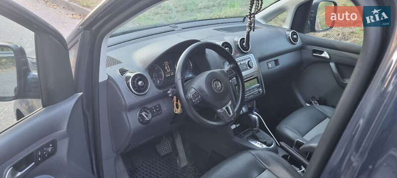 Минивэн Volkswagen Caddy 2012 в Житомире