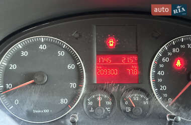Минивэн Volkswagen Caddy 2009 в 