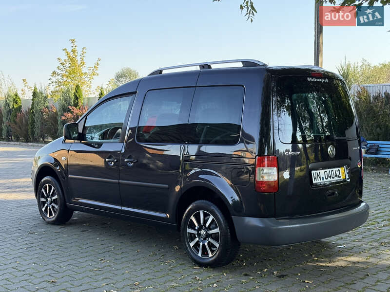 Минивэн Volkswagen Caddy 2005 в Черновцах