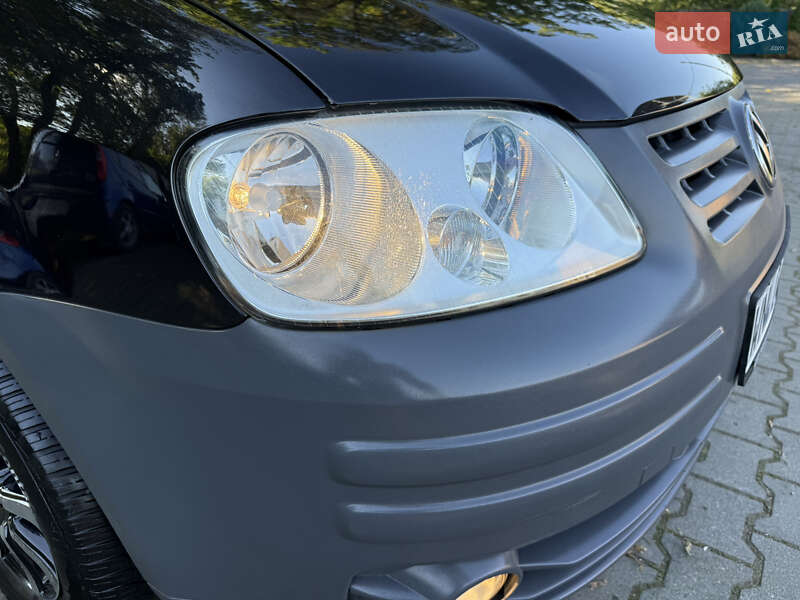 Минивэн Volkswagen Caddy 2005 в Черновцах